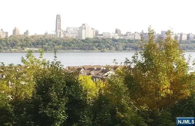 Building Photo - 3 Old Wood Rd