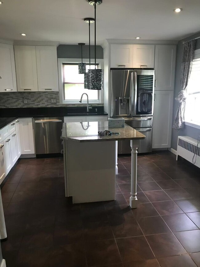 Kitchen on the main floor - 6 Talbot St House