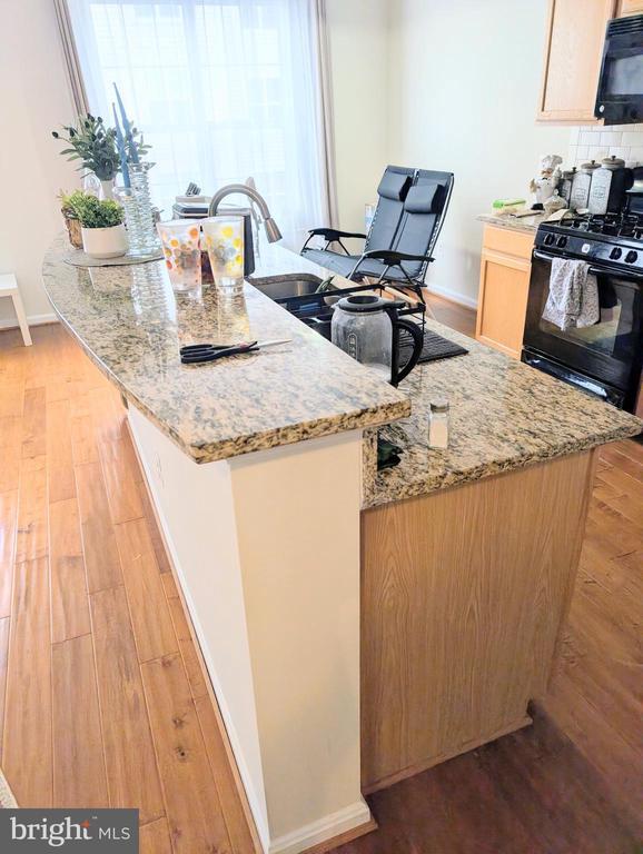 Photo - 9543 Center St