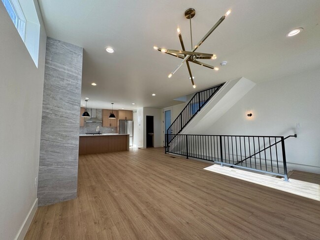 Photo - 1275-1279 Meade St