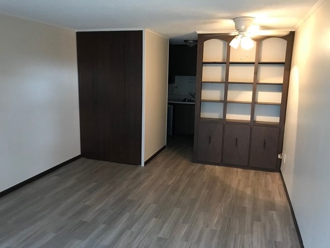 Photo - Foxglove Apartments