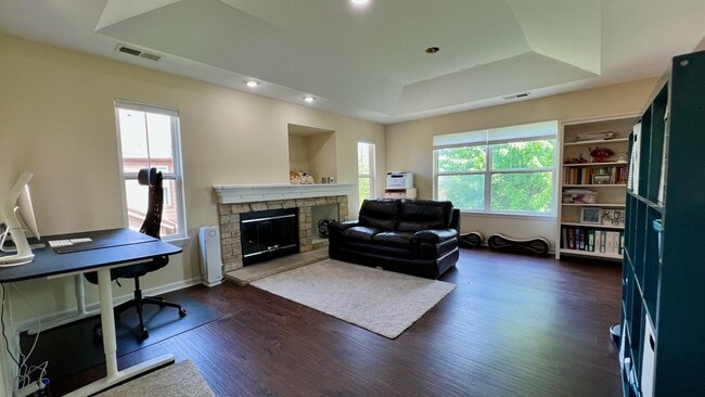 Photo - 1923 E Byman Ln