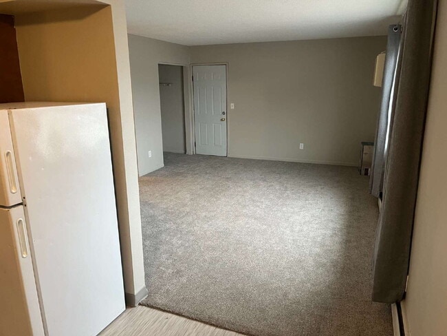 Photo - Spacious 3 Bedroom Apartment