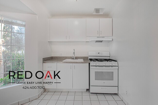 Photo - 723 S Mansfield-204 Unit 204