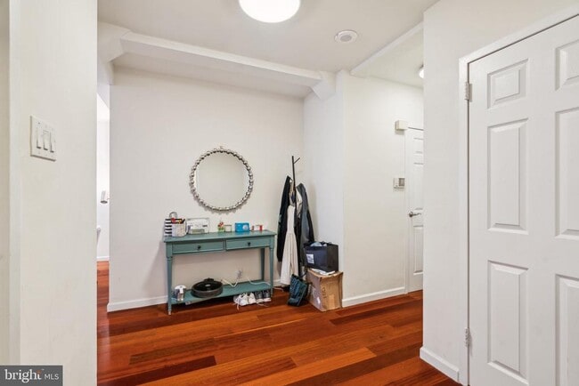 Photo - 220 W Rittenhouse Square Unidad 10D