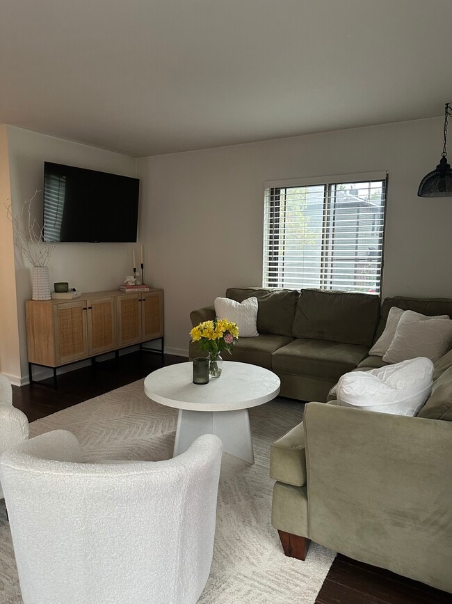 Photo - 291 Lear St Unidad 291