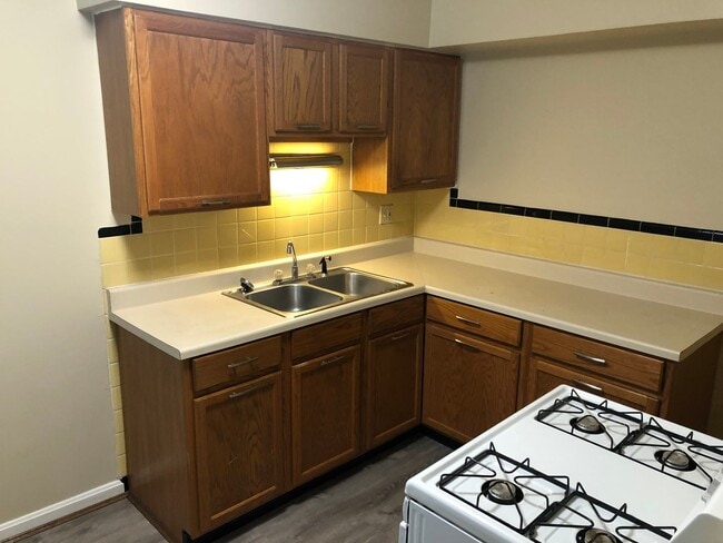 Photo - 5562 Beechmont Ave Unit 1