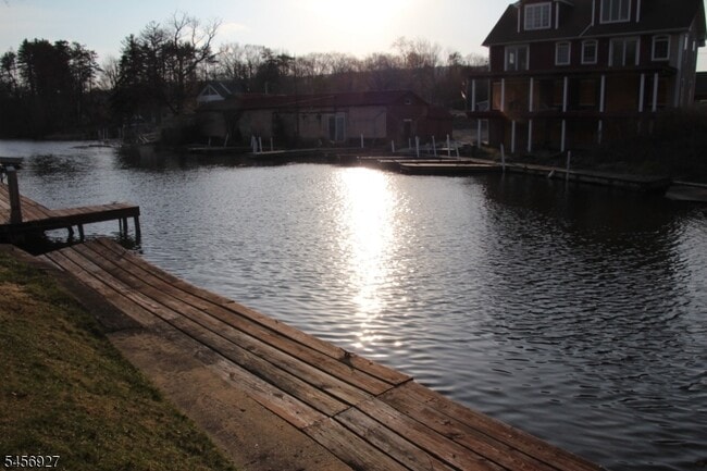 Photo - 31 Ringwood Ln