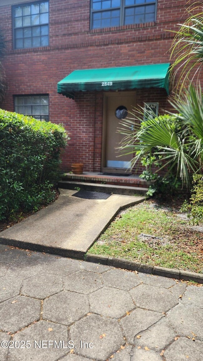 Photo - 2849 Herschel St Apartment Unit 3