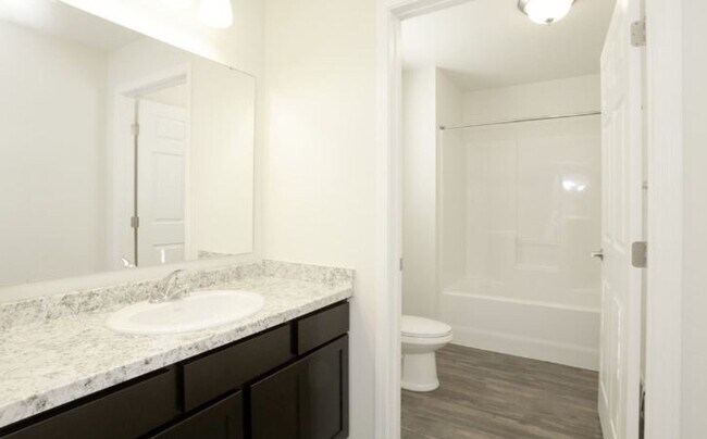 Photo - Hunters View III Unidad 201