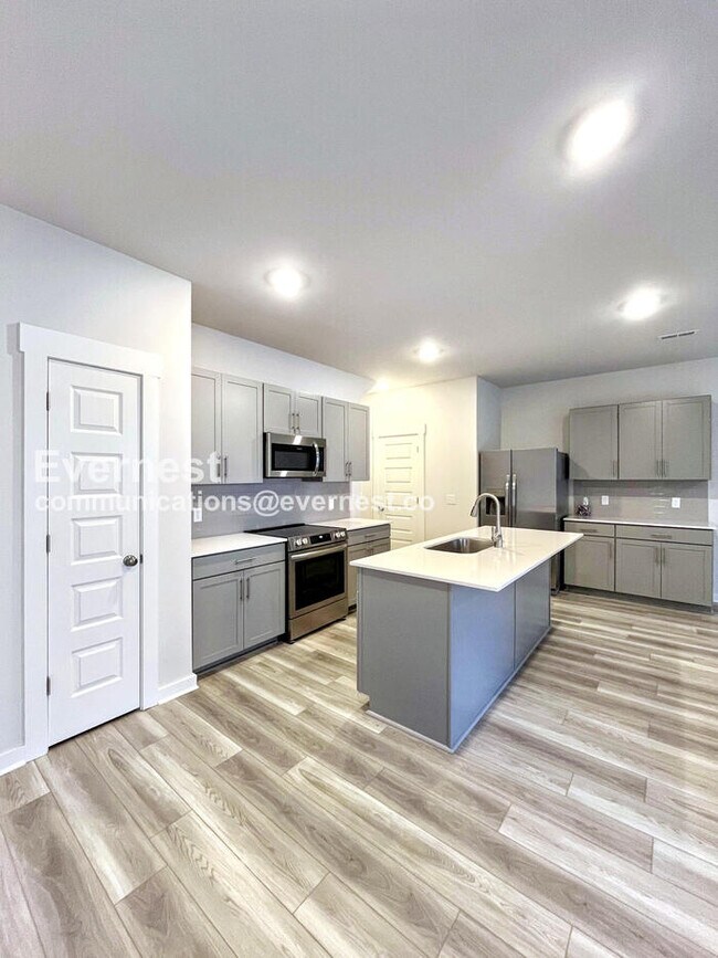 Photo - 1624 Manuka Ln