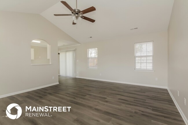 Photo - 214 Carrie Ct