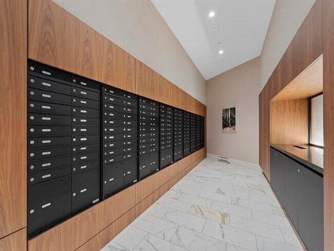 Photo - 6811 Pearson Way