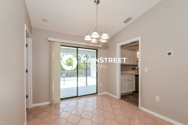 Photo - 3 Bedroom Pet-Friendly Home in SARASOTA, FL with Main Street Renewal