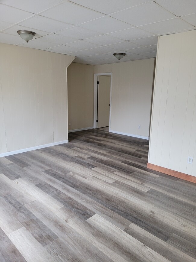 Living/Dining Area - 101 Mitchell St Apartments Unit #2
