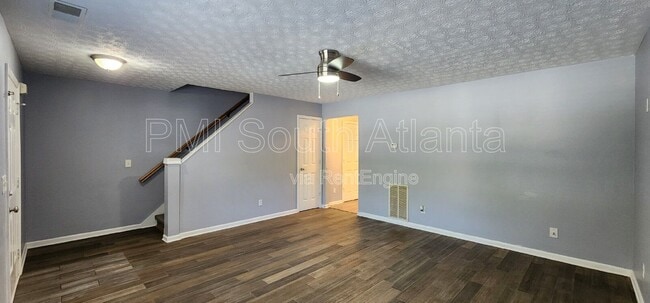 Photo - 5798 Strathmoor Manor Cir