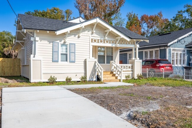 Photo - Renovated Bungalow in Riverside