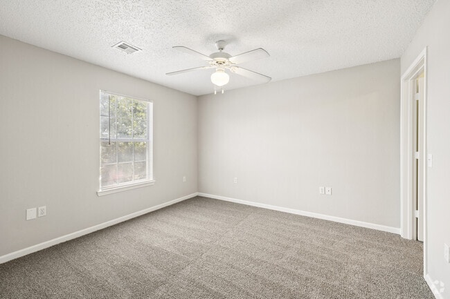 2B60 2BR, 2BA - 987SF - First Bedroom