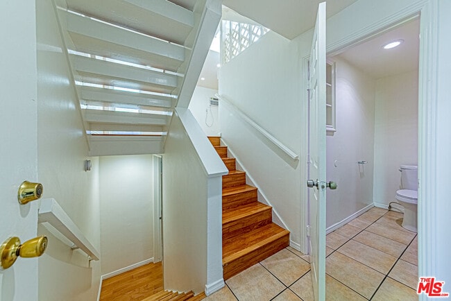 Photo - 933 S Manhattan Pl