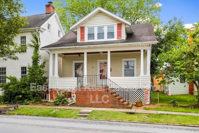 Photo - 208 N Mary St