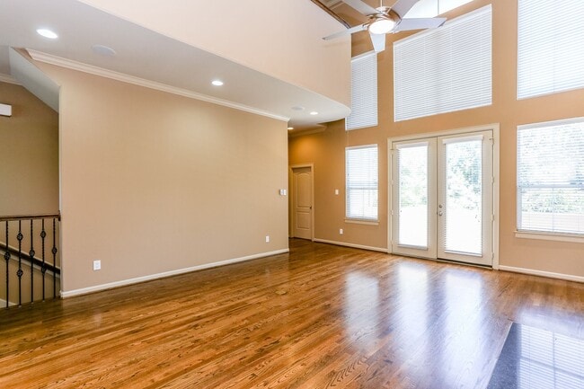 Photo - 1714 Van Buren St