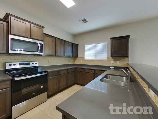 Photo - 1795 Matthews Dr