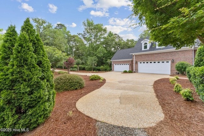 Photo - 8700 Thornblade Cir