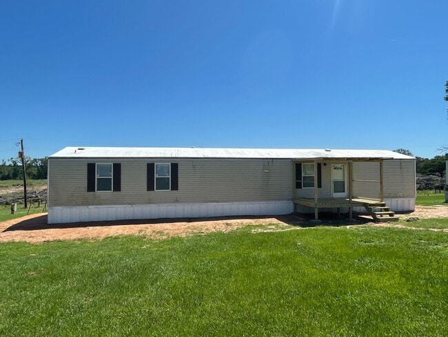 Blanchard 2 Bed 2 Bath Updated Home - Blanchard 2 Bed 2 Bath Updated Home
