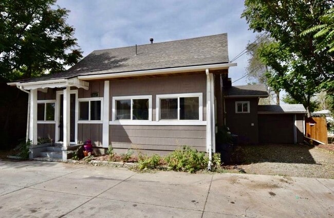 Building Photo - Beautifully updated 4-bedroom, 2 1/2-bath home available now!