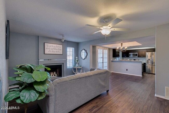 Photo - 1333 E Morten Ave
