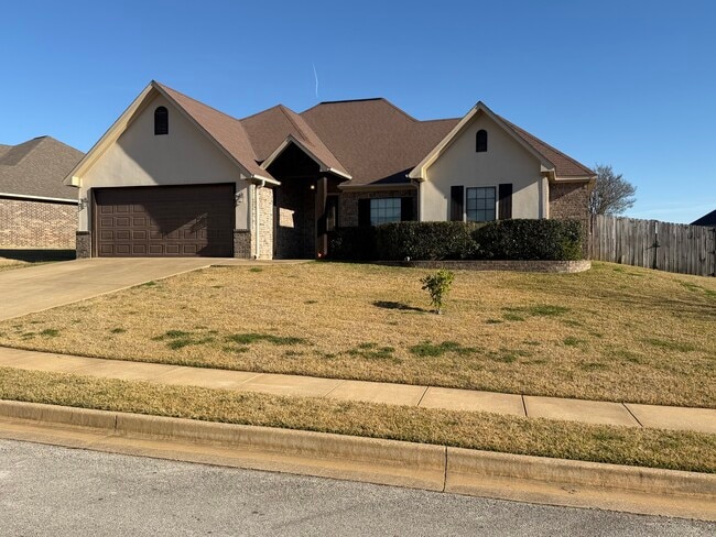 Building Photo - 1019 Stagecoach Bend