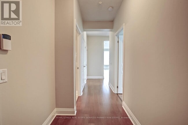 Photo - 1 Hurontario St Unit 806