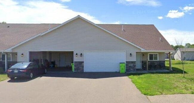 Building Photo - 947 Quail Run