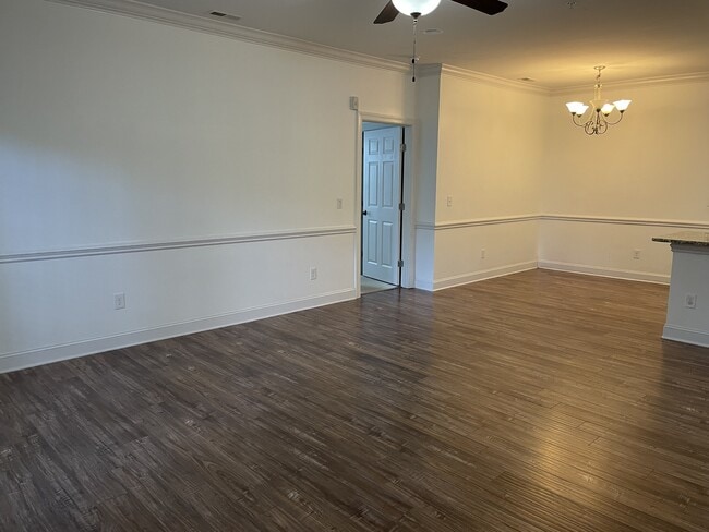 Photo - 330 Gallery Dr