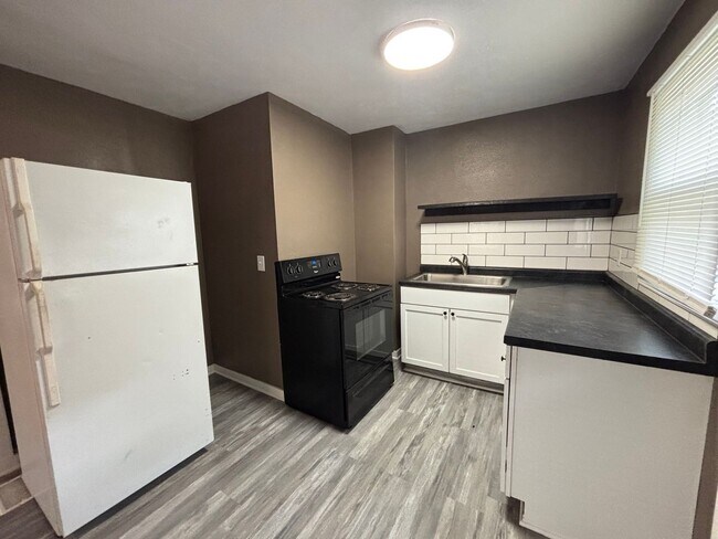 zzz4520 Lafayette Ave Unit Main Floor