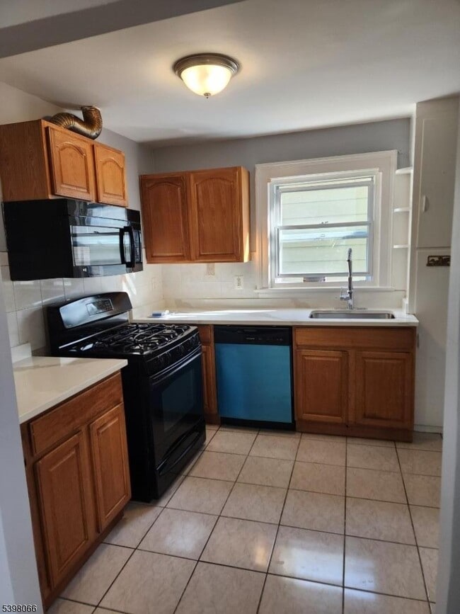 Photo - 10 Westcott St