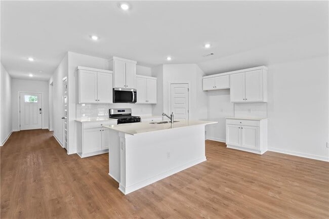 Photo - 813 Heeler Ave