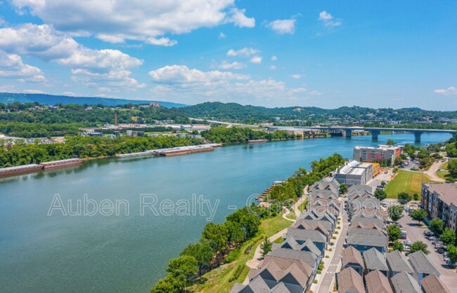 Photo - 602 Mariner Way