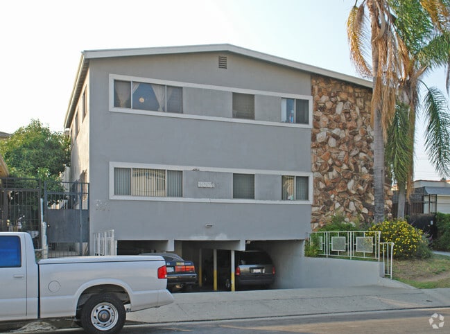 Building Photo - 2007 S Shenandoah St