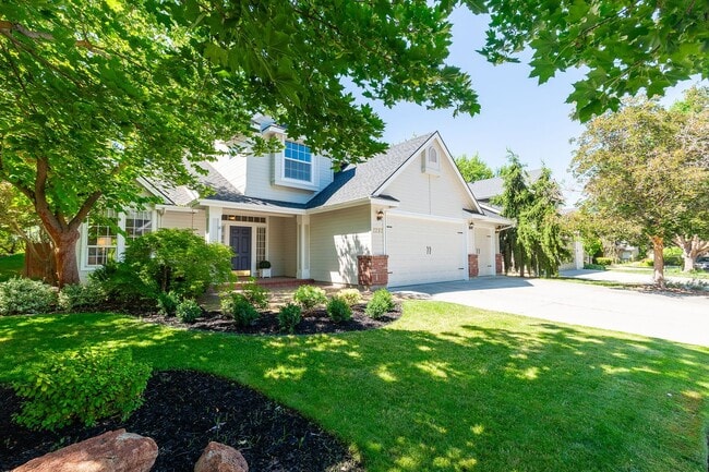 Photo - 3 Bed 2.5 Bath In The Heart Of Eagle