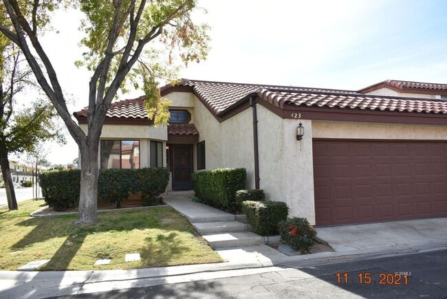 Photo - Condo for Rent in Montefino Townhomes – Premium Amenities & Prime Location!