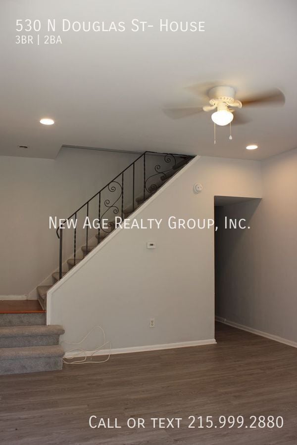 Photo - 530 N Douglas St