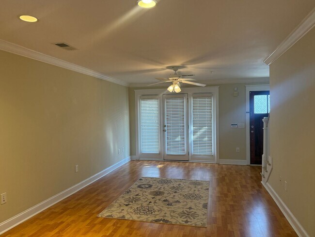 Photo - 1830 Candlewood Court #208