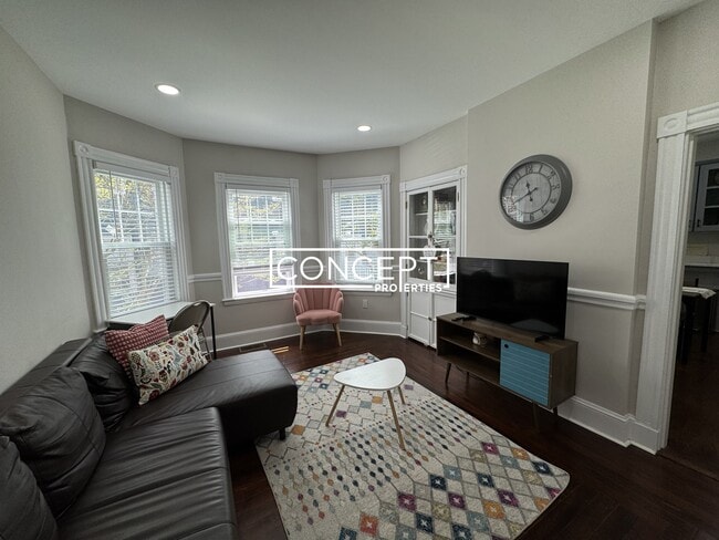 Building Photo - 76 Congreve St Unit 1