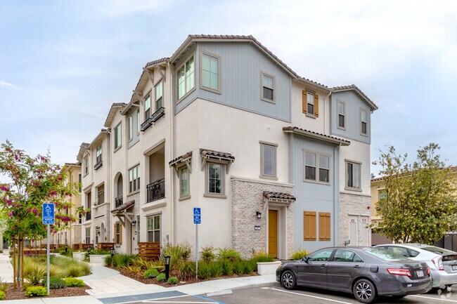 Edificio de la avenida 370 San Aleso - 370 San Aleso Ave