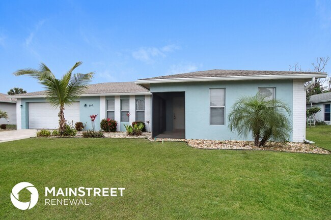 Photo - 907 Algardi St SE