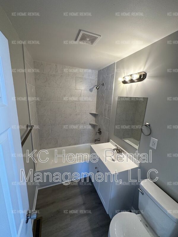 10524 Richmond Ave House House Rental in Kansas City, MO