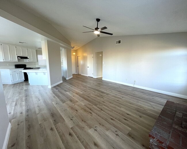 Photo - 8101 Jacaranda Ave