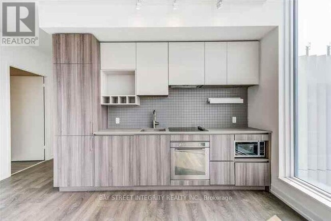 Photo - 898 Portage Pkwy Unité 805