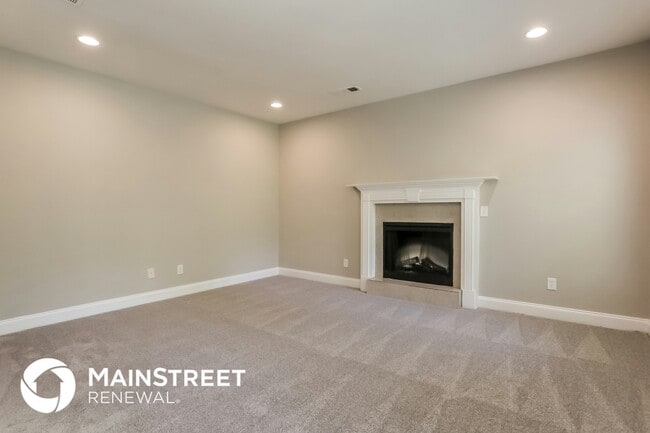 Photo - 1299 Vonda Ln SW